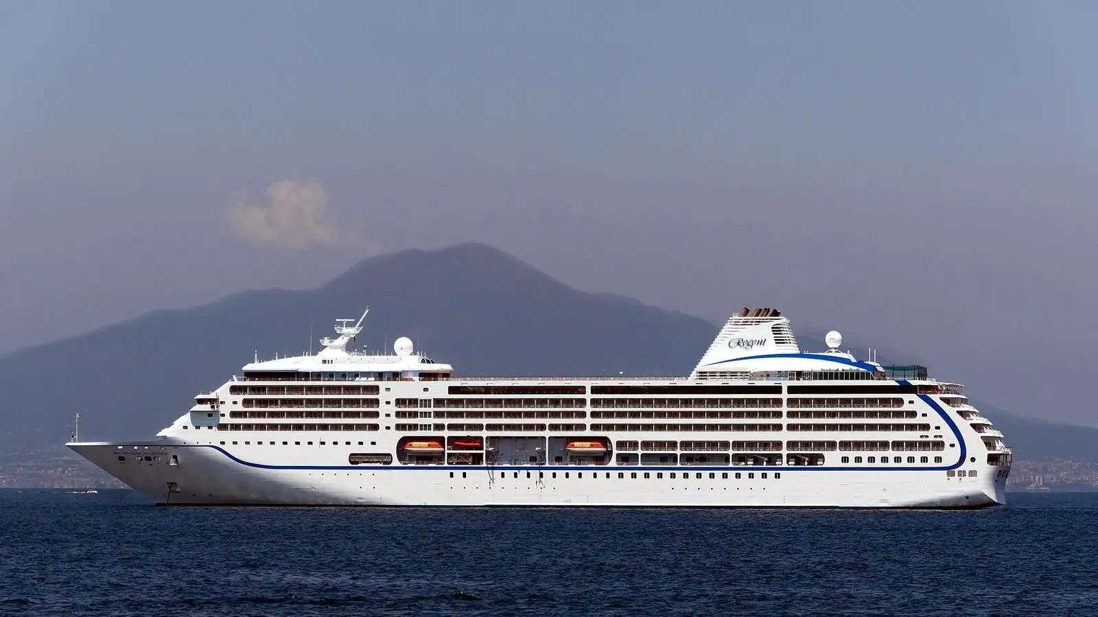 Seven Seas Mariner in the Gulf of Naples with Mount Vesuvius behind